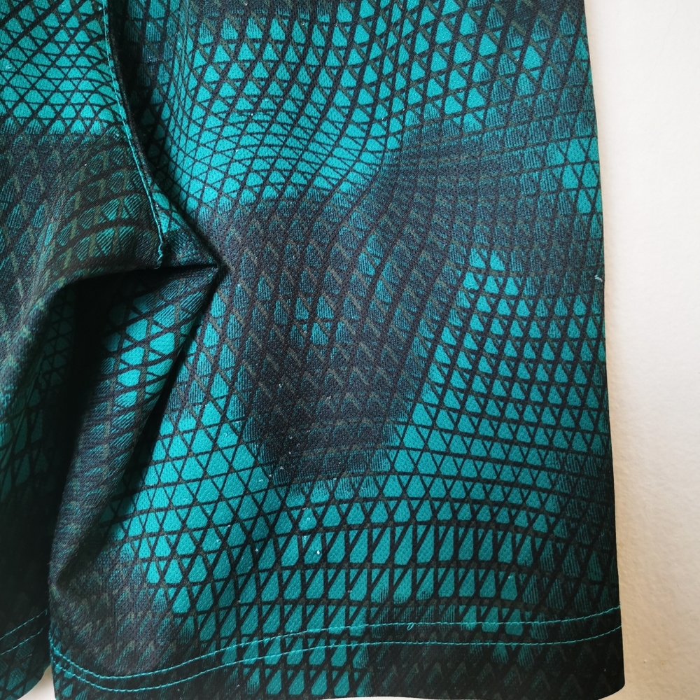 Adidas Shorts Boys Green Pattern age 9-10yr - Picture 5 of 8